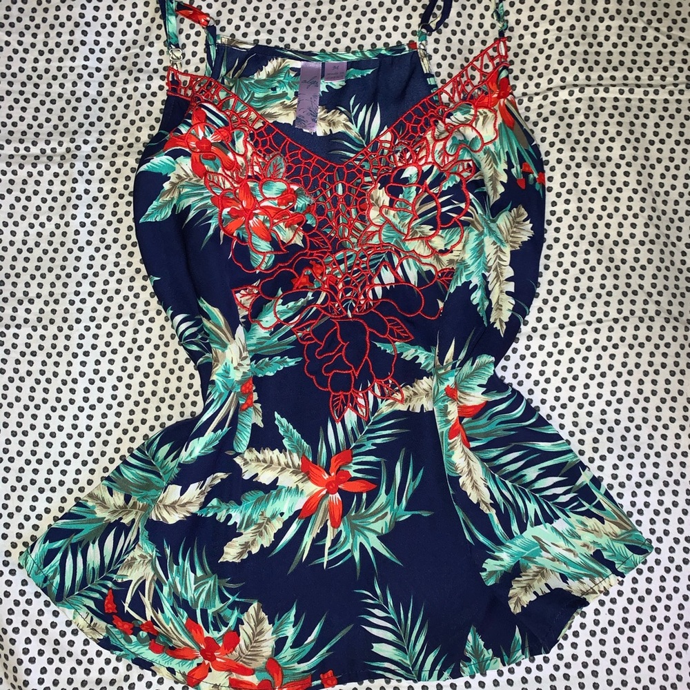 Floral tank with lace detail